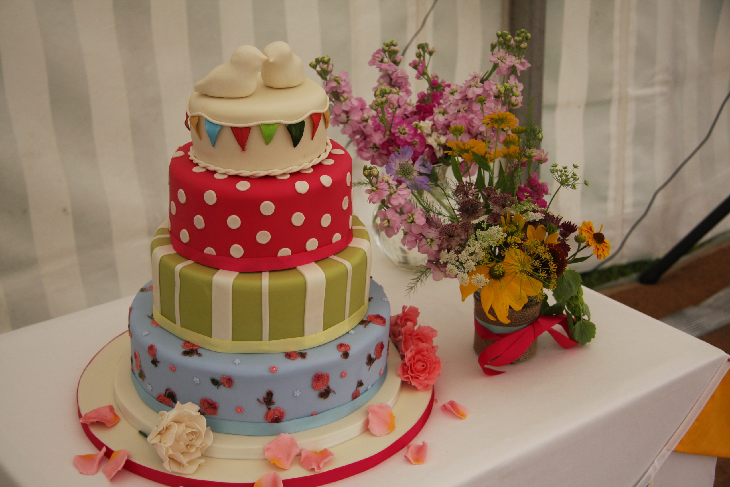 Cath Kidston inspired wedding cake